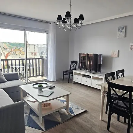 Apartment F2 47 M2, Avec Parking Plein Centre De